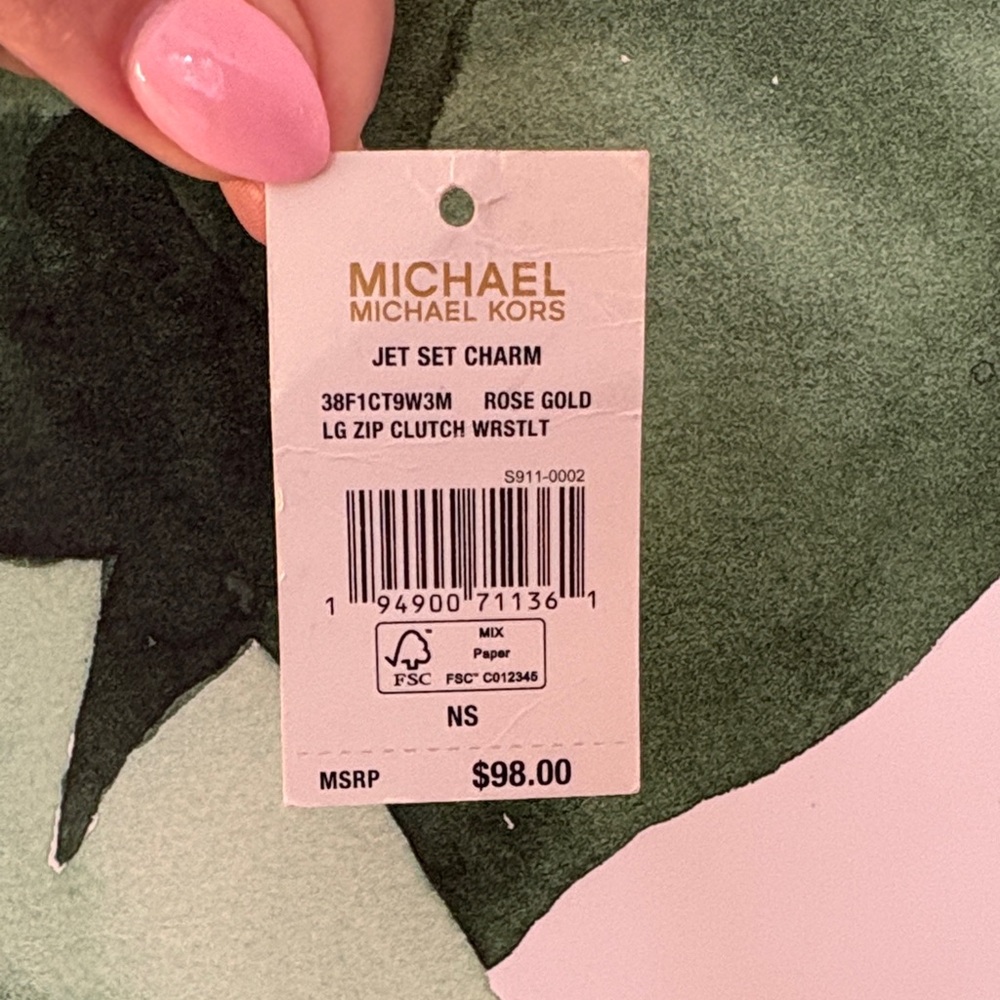 Michael Kors New Jet Set Charm Large Zip Clutch Wristlet.. $89 retail. - Picture 3 of 11